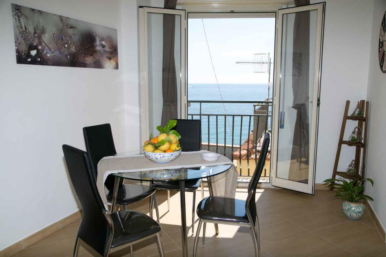 Lolita Holidays Giardini Naxos Luaran gambar