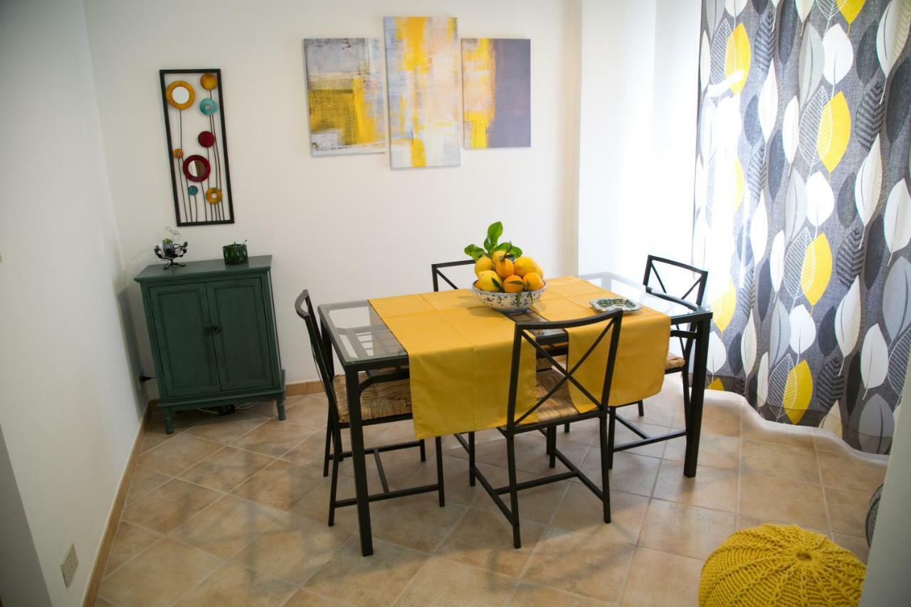 Lolita Holidays Giardini Naxos Luaran gambar
