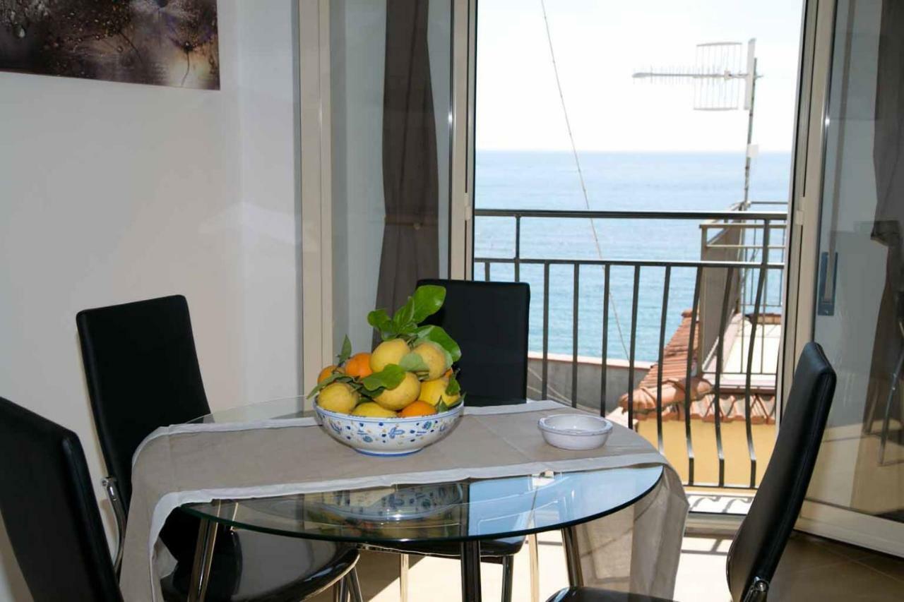 Lolita Holidays Giardini Naxos Luaran gambar