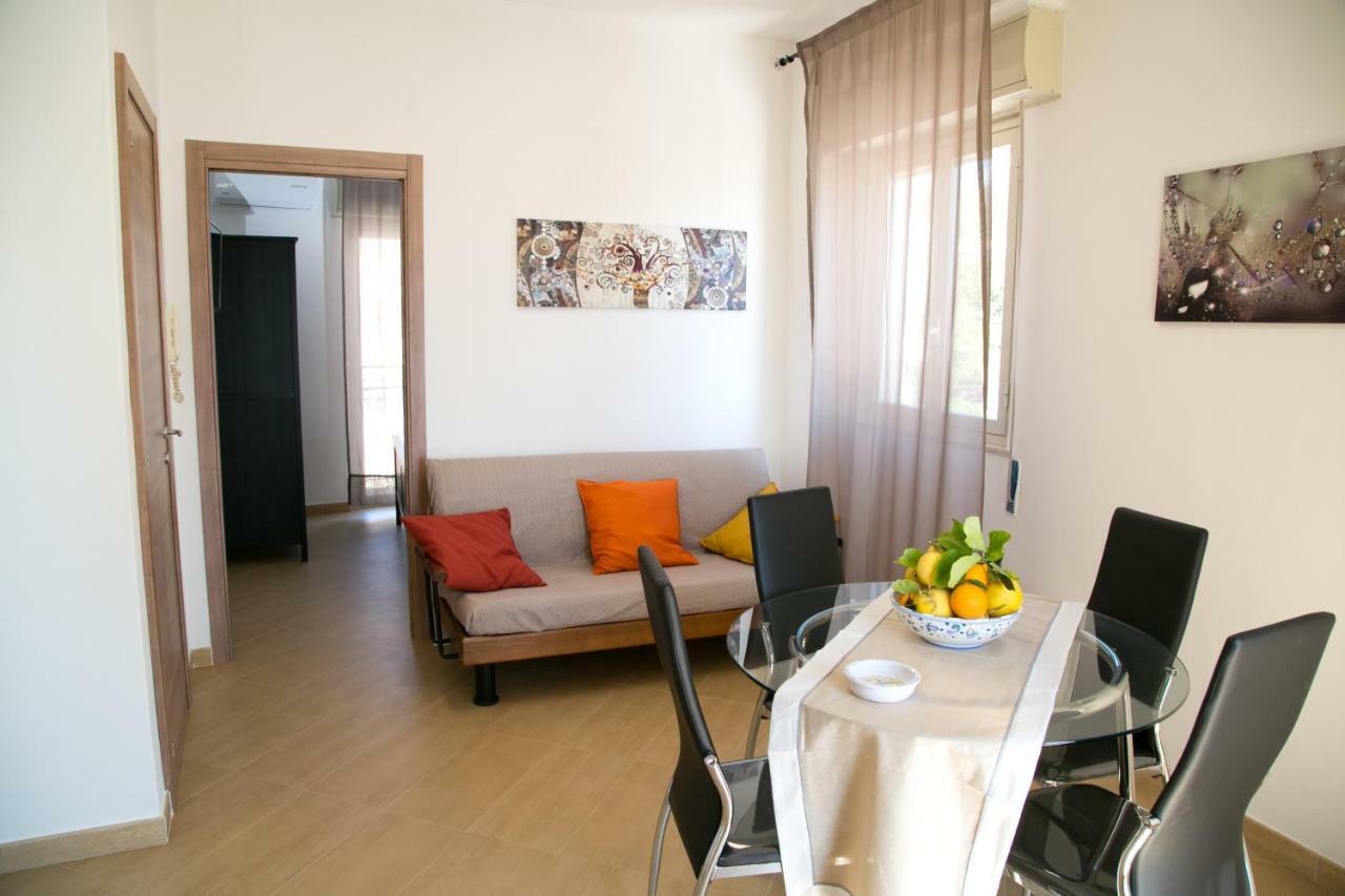 Lolita Holidays Giardini Naxos Luaran gambar
