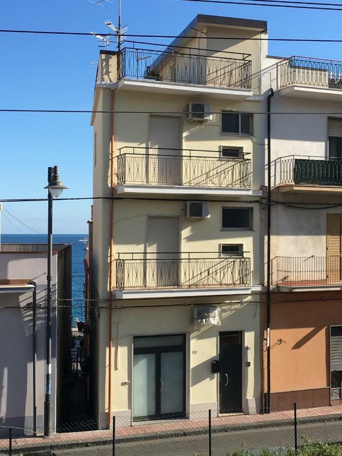 Lolita Holidays Giardini Naxos Luaran gambar